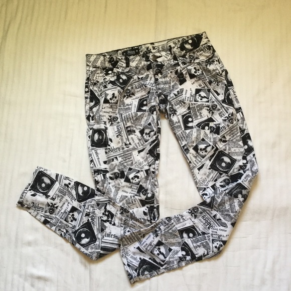 Abbey Dawn Pants - Abbey Dawn Graphic Pants Size 9